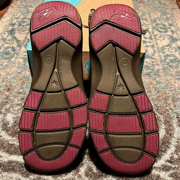 Dansko shoes / size 39 / Taupe - Picture 2 of 6